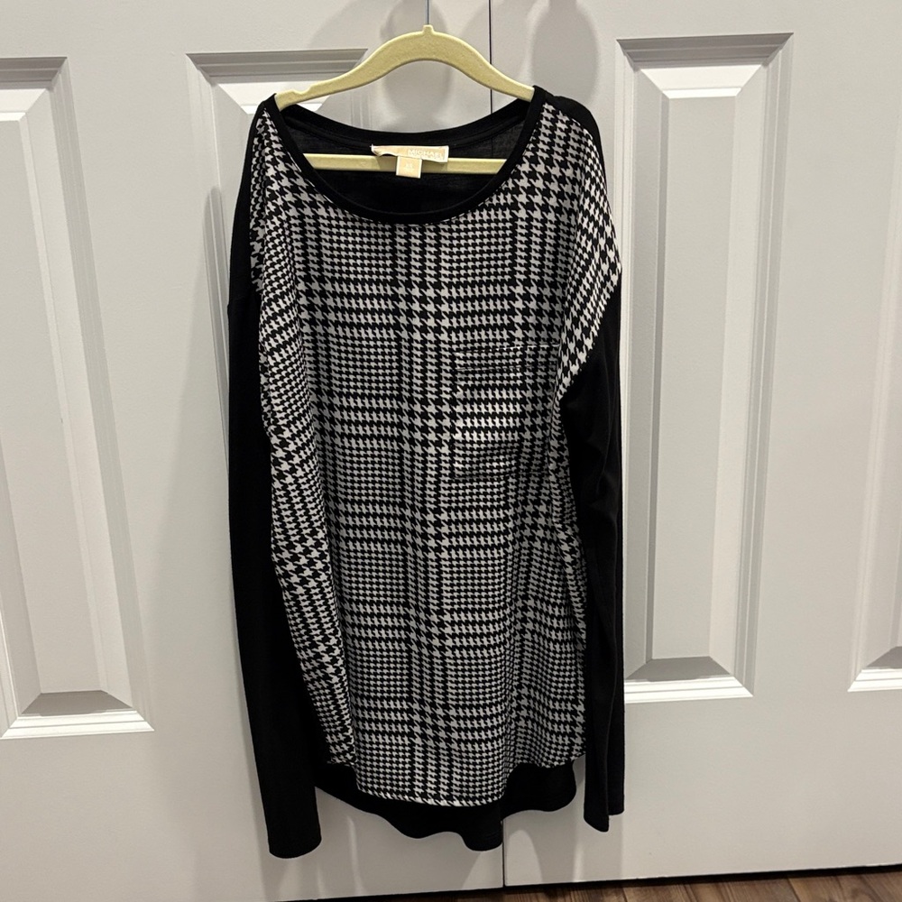 Michael Kors Black and White Houndstooth Blouse